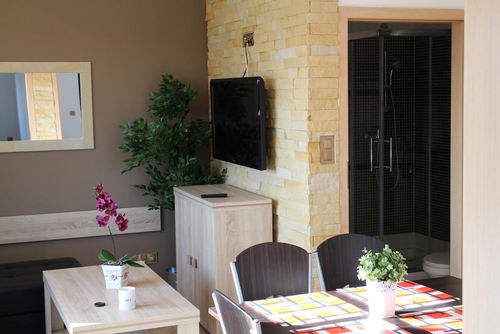 Apartamenty Dom Baltycki วีแช ภายนอก รูปภาพ